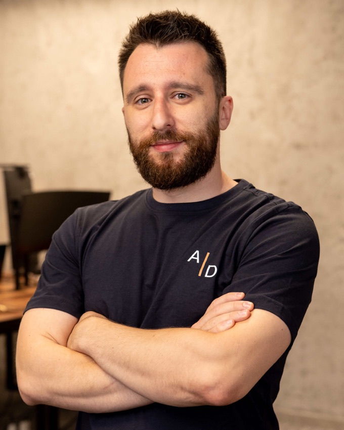 Keno, Gründer von hiignite